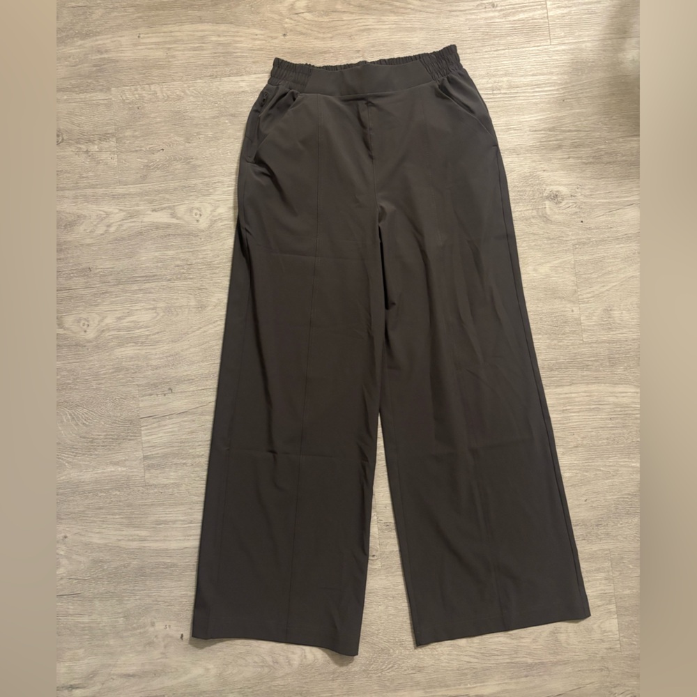 Fabletics Charcoal Relaxed Pants size small